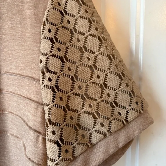 Women’s Short Sleeve Top Size L Khaki Tan NEW - Picture 3 of 7